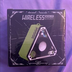 Green Wireless Speaker